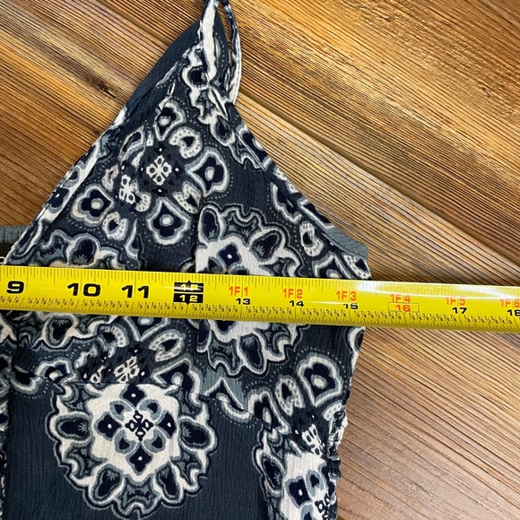 Aqua sleeveless blouse - Picture 6 of 8